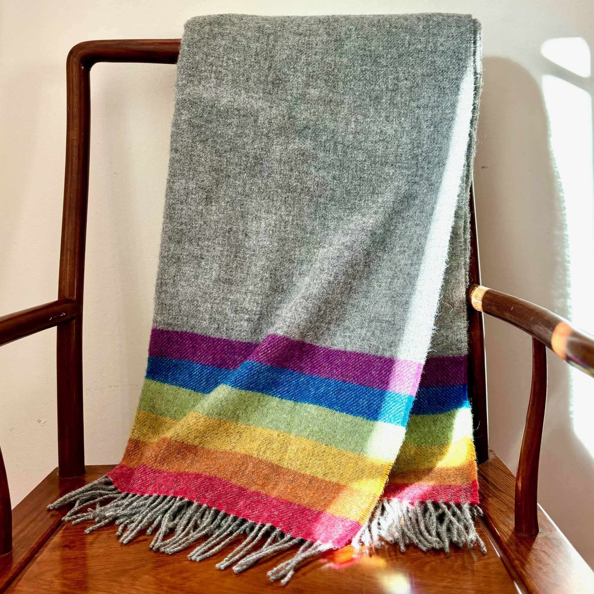 Rainbow Throw Amo & Pax