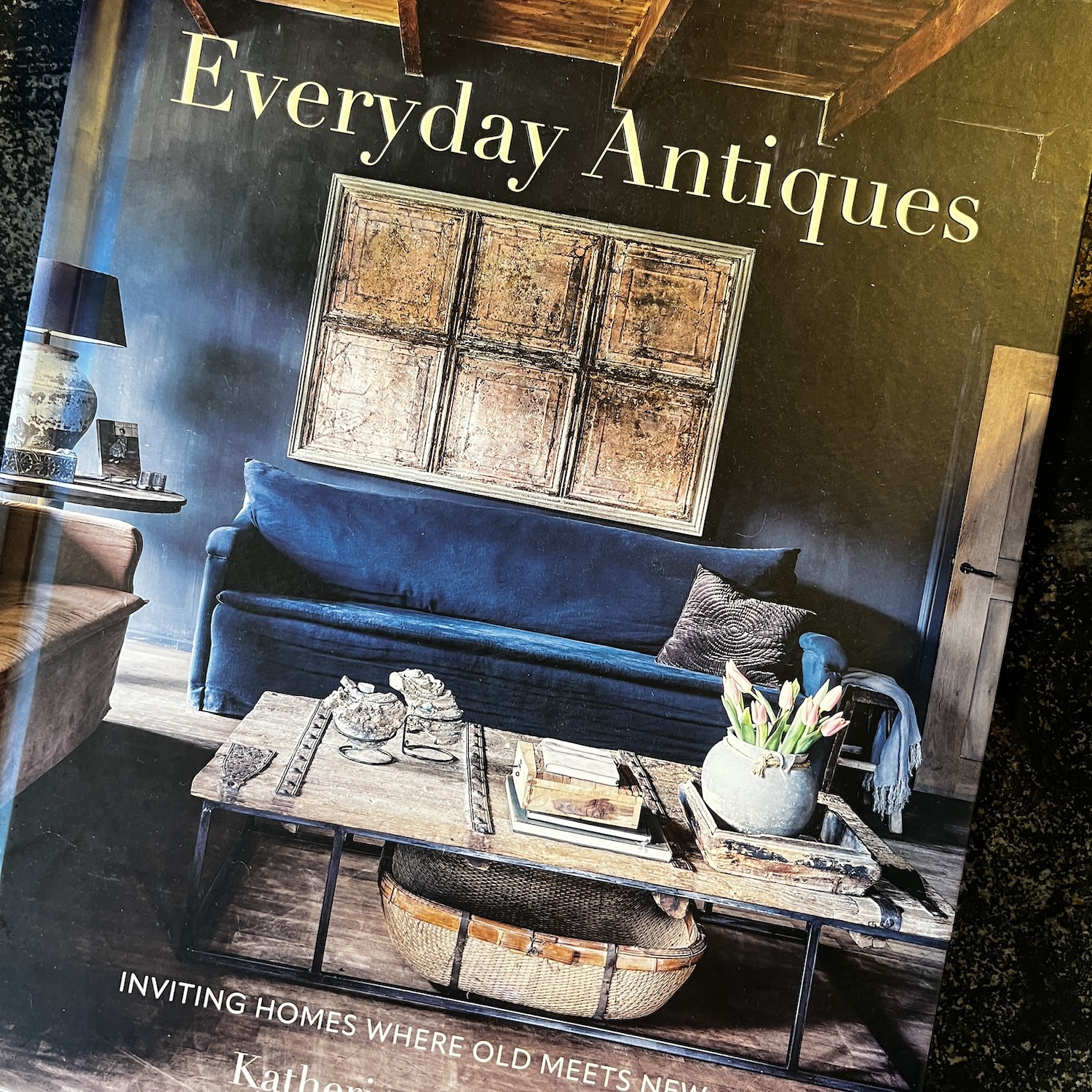 Everyday Antiques Book Amo & Pax